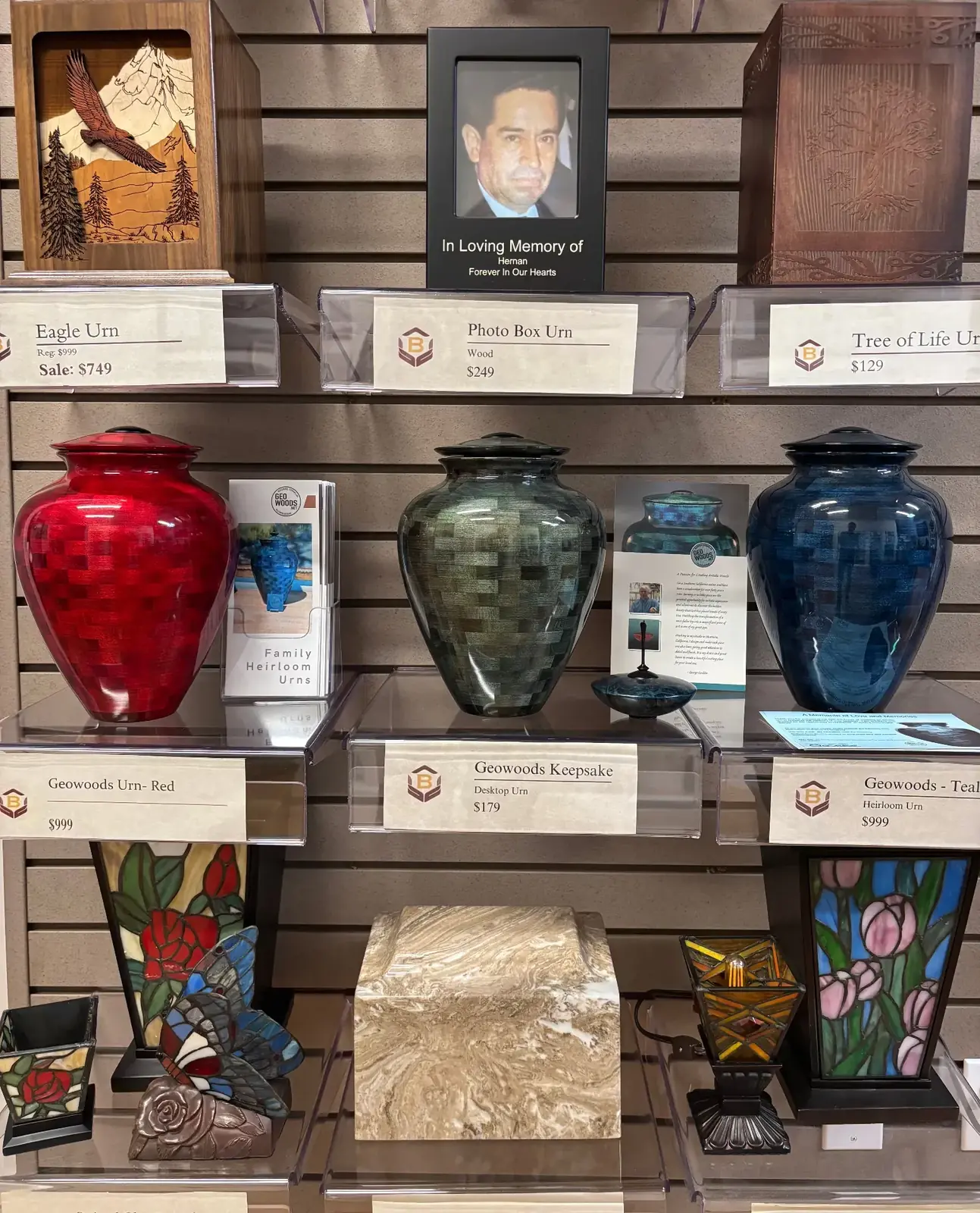 A simple urn on display — direct cremation returns a loved one's remains with dignity